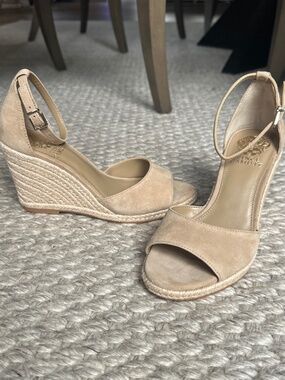 VINCE CAMUTO Felyn Espadrille Wedge Sandal Sz 7 Tortilla Tan Color NEW MSRP $110